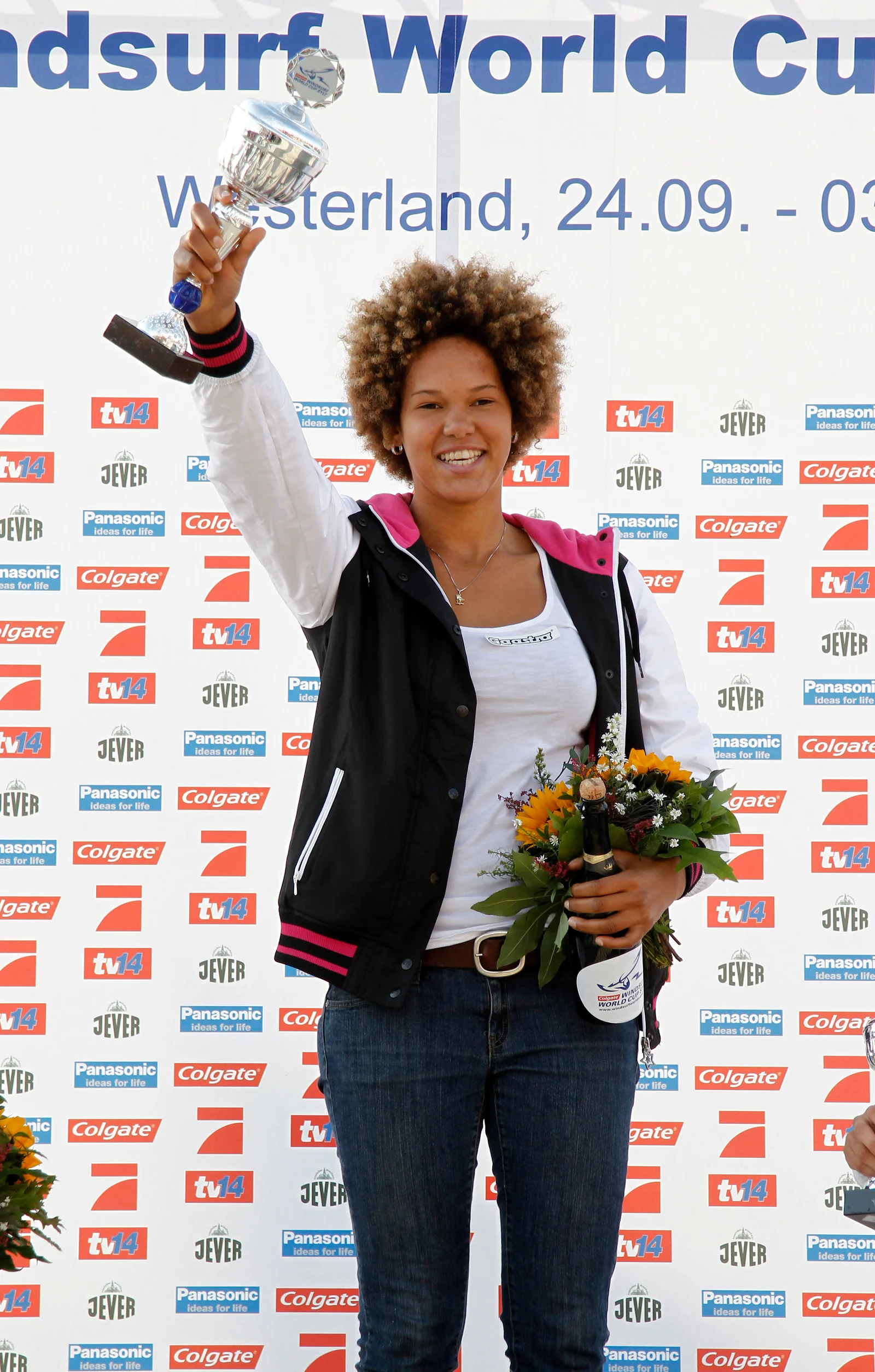 Sarah-Quita Offringa con un trofeo en Sylt; fotografía de archivo